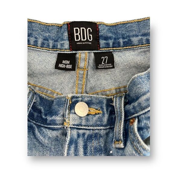 BDG Mom High Rise Jean Shorts Size 27 - Picture 4 of 4